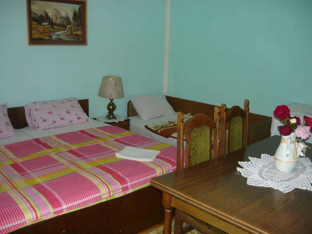 Rooms Banicevic Risan Rom bilde