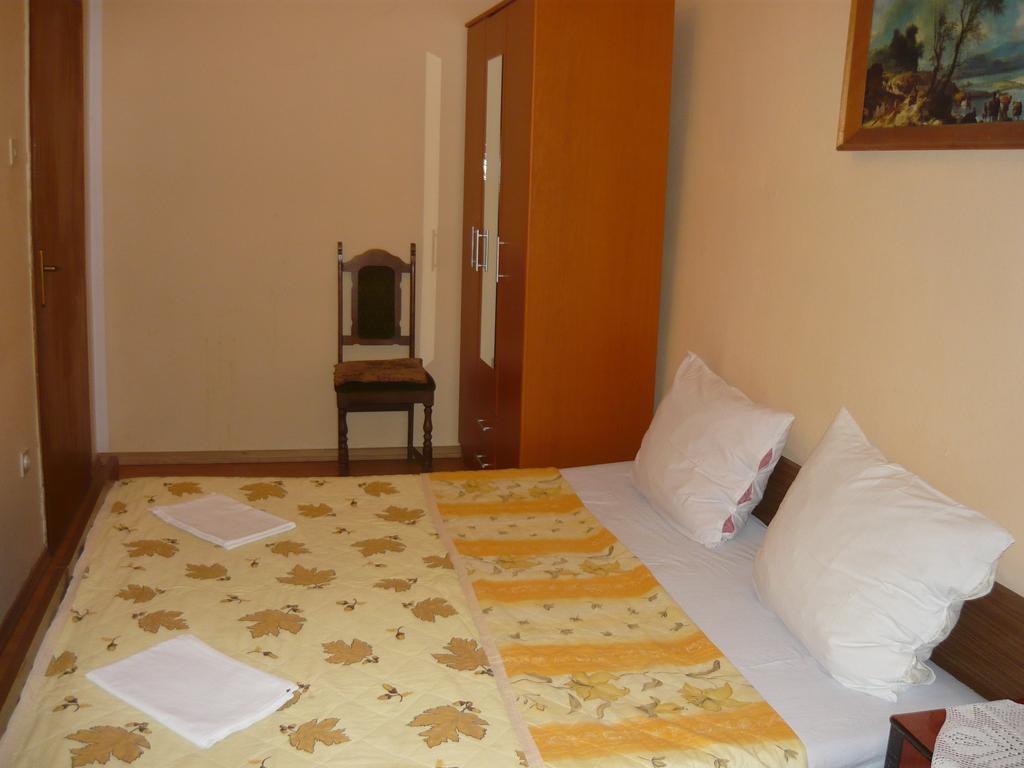 Rooms Banicevic Risan Rom bilde